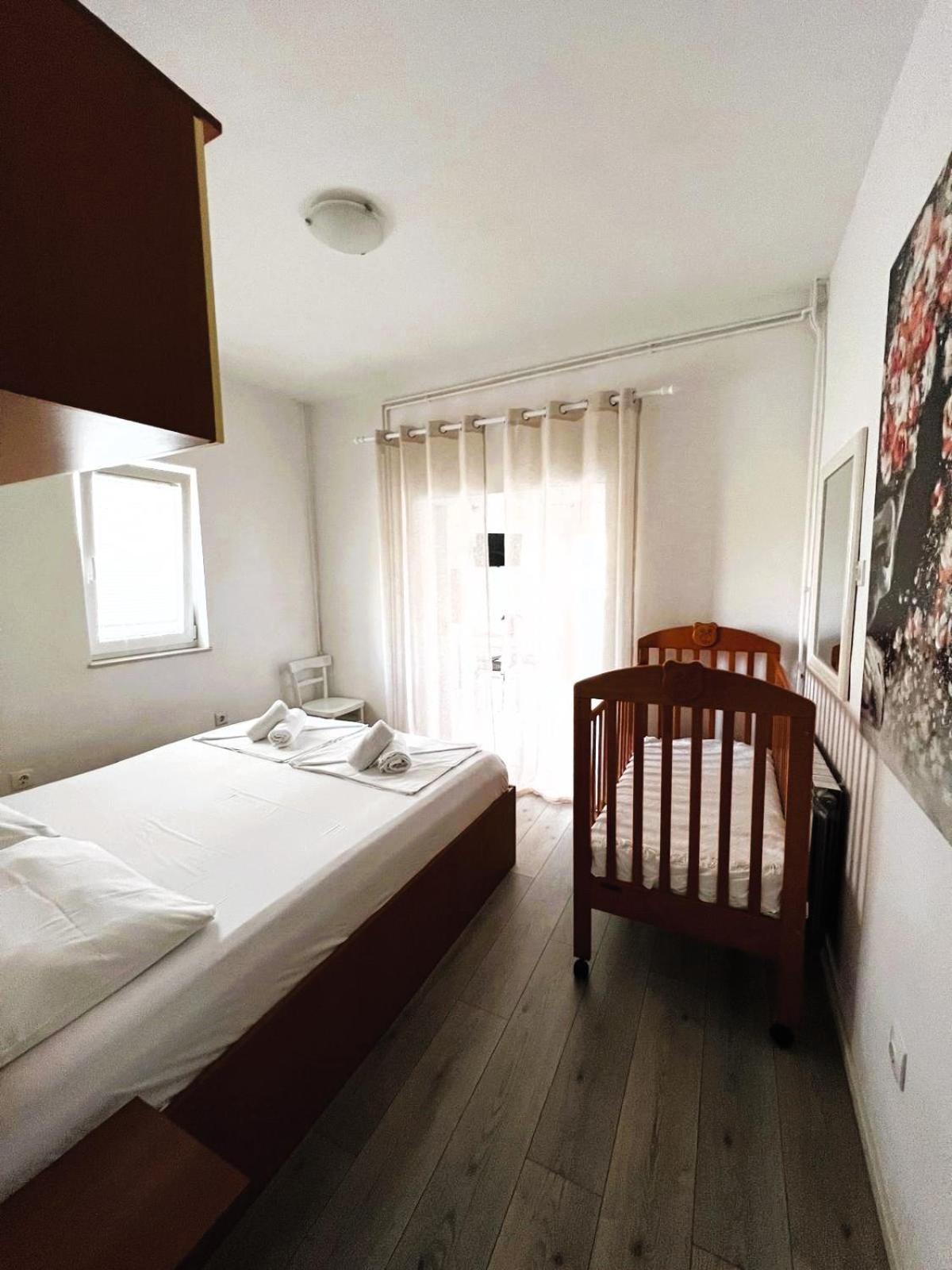 Family Apartments K&M Pag Town Extérieur photo