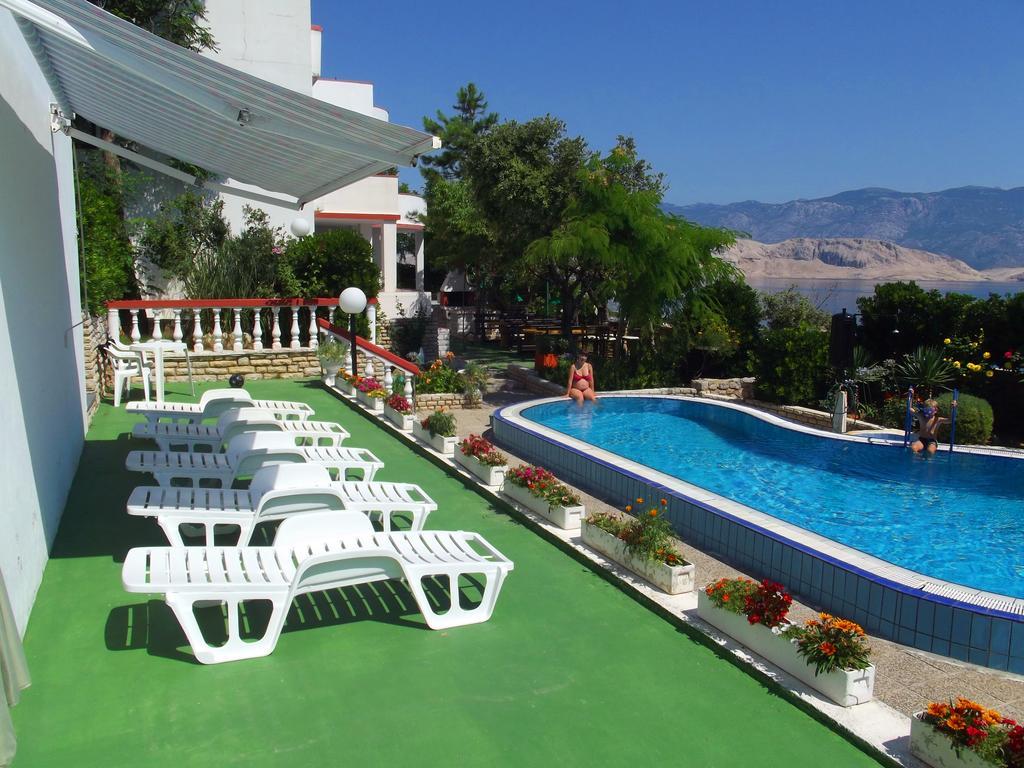 Family Apartments K&M Pag Town Extérieur photo
